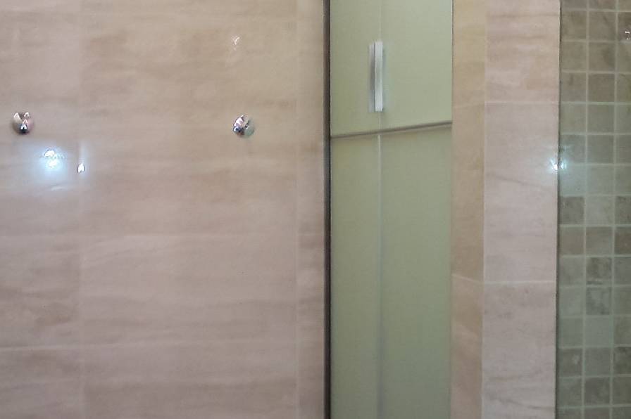 Встроенный шкаф с фасадами из серии «Футур»