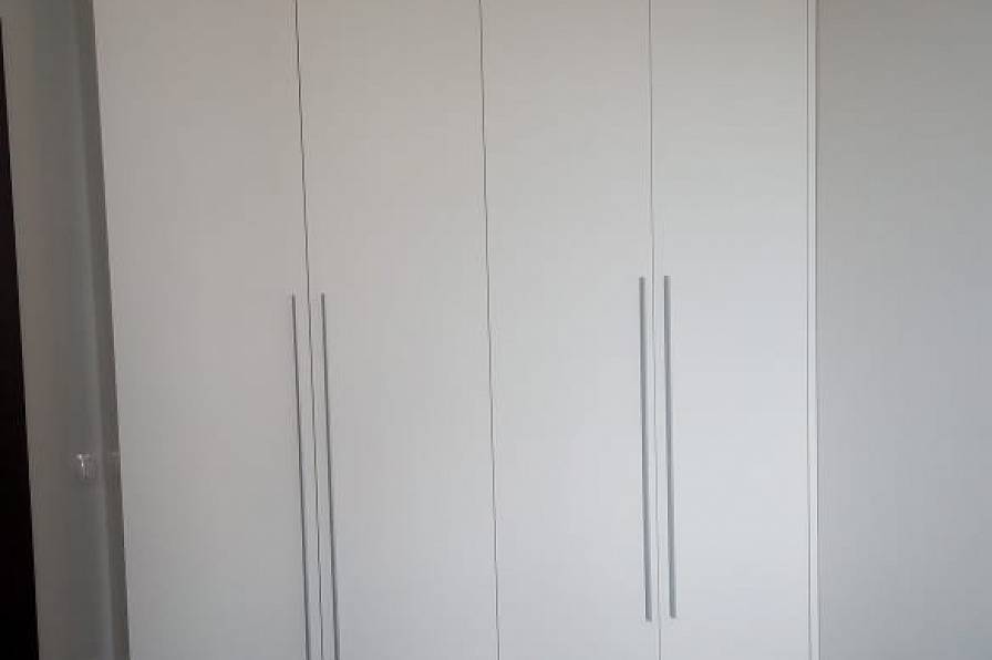 Встроенный шкаф 35